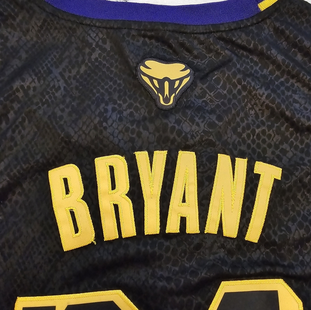 Kobe Bryant 'MAMBA' NBA jersey - Picture 4 of 15